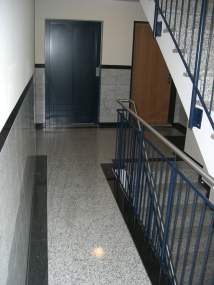 haupt48_treppenhaus_380.jpg