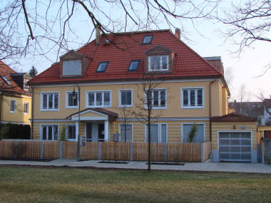 rath4_haus1_front2_380