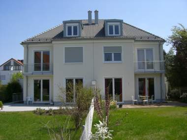 schnei13a_back2_380.jpg